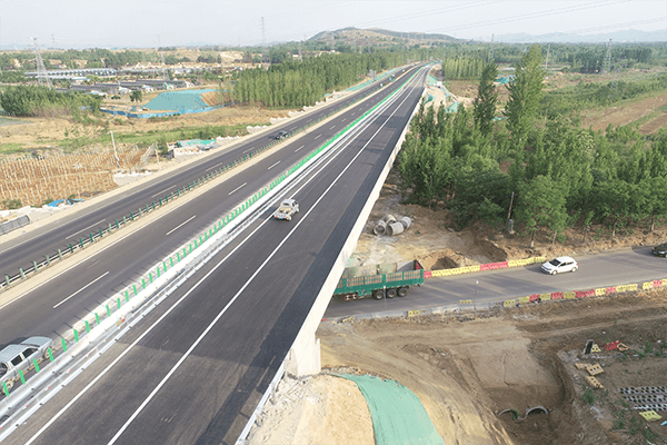 京沪高速公路改扩建工程